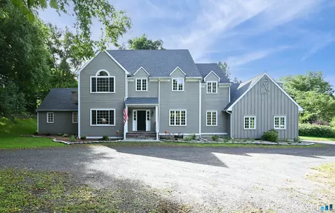 29 Diamond Ln, New Milford, CT 06776
