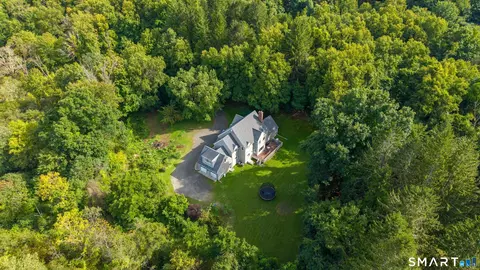 29 Diamond Ln, New Milford, CT 06776
