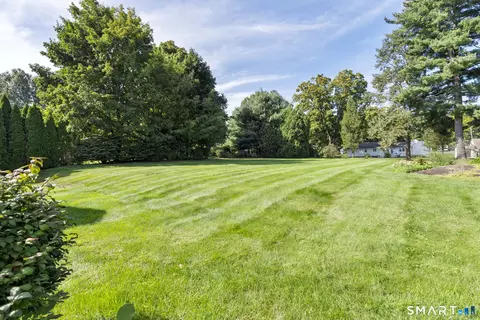 Exterior - 39 Clovercrest Rd, Wethersfield, CT 06109 photo 10 of 13