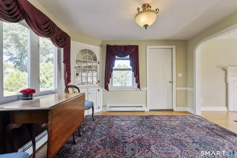 Entry Way - 39 Clovercrest Rd, Wethersfield, CT 06109 photo 2 of 2