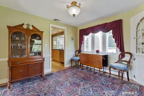 Dining - 39 Clovercrest Rd, Wethersfield, CT 06109 photo 1 of 1