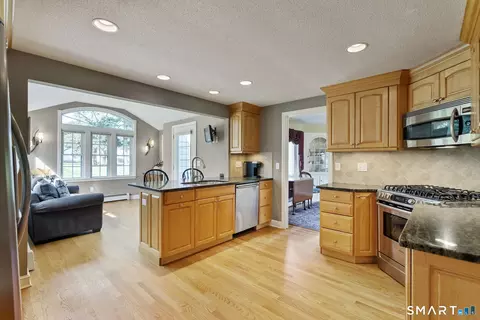 Kitchen - 39 Clovercrest Rd, Wethersfield, CT 06109 photo 2 of 3