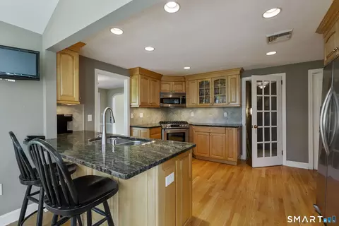 Kitchen - 39 Clovercrest Rd, Wethersfield, CT 06109 photo 3 of 3