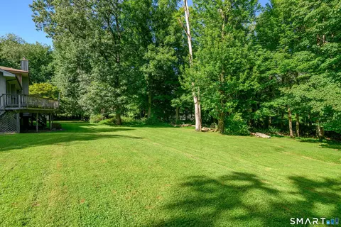 Exterior - 9 Deacon Abbott Ln S, Redding, CT 06896 photo 8 of 14