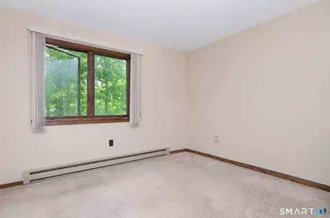 Bedroom - 9 Deacon Abbott Ln S, Redding, CT 06896 photo 2 of 4