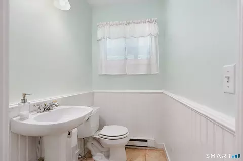Bath - 9 Deacon Abbott Ln S, Redding, CT 06896 photo 1 of 3
