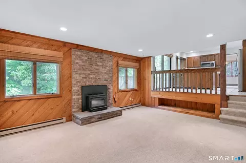 Living - 9 Deacon Abbott Ln S, Redding, CT 06896 photo 3 of 6