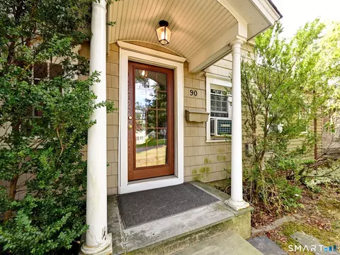 90 Weed Hill Ave, Stamford, CT 06907