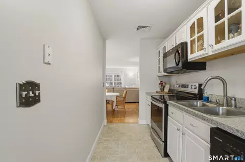 Entry Way - 74 Perry St #183, Putnam, CT 06260 photo 1 of 1