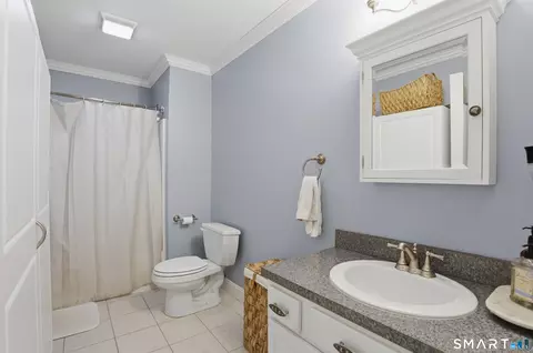 Bath - 74 Perry St #183, Putnam, CT 06260 photo 2 of 2