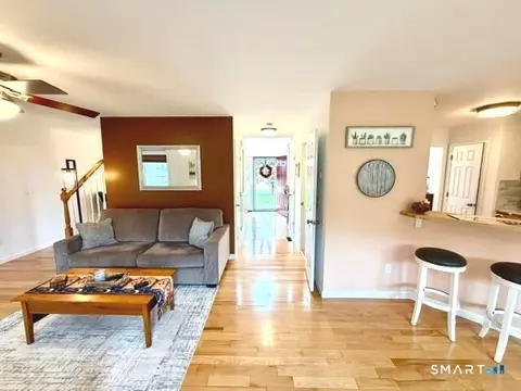 Entry Way - 23 Clark Rd, Broad Brook, CT 06016 photo 2 of 4