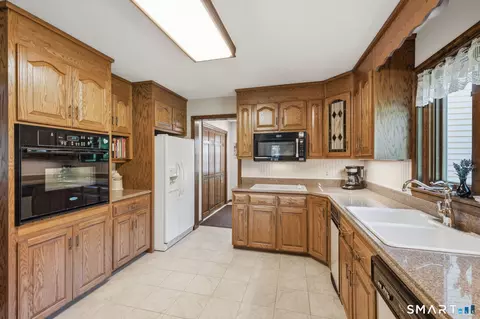 Kitchen - 26 Devine Rd, Suffield, CT 06078 photo 4 of 5