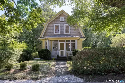 28 Watch Hill Ave, Stonington, CT 06378