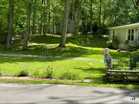 Exterior - 17 Evergreen Park, Clinton, CT 06413 photo 2 of 7