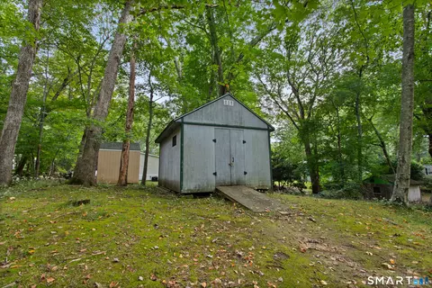 Exterior - 17 Evergreen Park, Clinton, CT 06413 photo 5 of 7