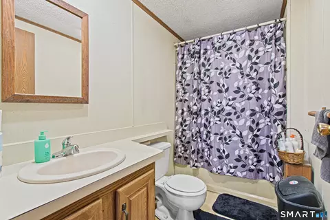Bath - 17 Evergreen Park, Clinton, CT 06413 photo 3 of 3
