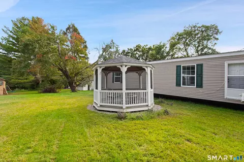 Exterior - 17 Evergreen Park, Clinton, CT 06413 photo 6 of 7