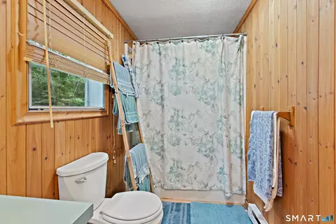 Bath - 17 Evergreen Park, Clinton, CT 06413 photo 2 of 3