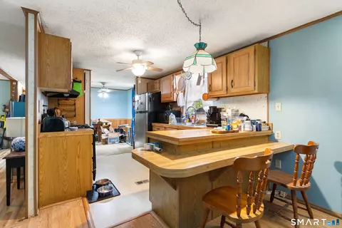 Kitchen - 17 Evergreen Park, Clinton, CT 06413 photo 3 of 3