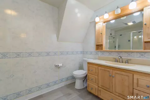 Bath - 18 Arbor Rd, Monroe, CT 06468 photo 3 of 3