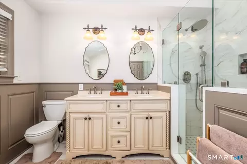 Bath - 27 Brittany Dr, Durham, CT 06422 photo 3 of 5