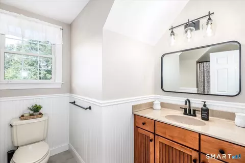 Bath - 27 Brittany Dr, Durham, CT 06422 photo 5 of 5