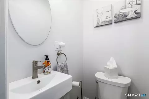 Bath - 27 Brittany Dr, Durham, CT 06422 photo 1 of 5