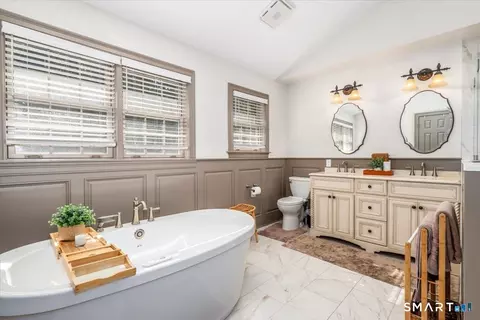 Bath - 27 Brittany Dr, Durham, CT 06422 photo 2 of 5