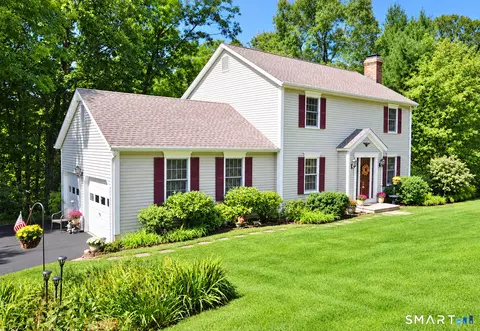 14 Heather Ct, New Milford, CT 06776