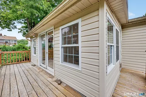 Exterior - 5 Windward Rd, Norwalk, CT 06854 photo 5 of 8