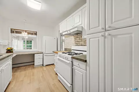 Kitchen - 5 Windward Rd, Norwalk, CT 06854 photo 3 of 5