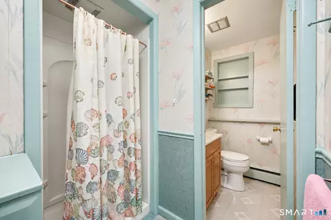 Bath - 5 Windward Rd, Norwalk, CT 06854 photo 2 of 2