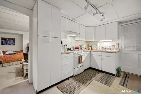 Kitchen - 5 Windward Rd, Norwalk, CT 06854 photo 5 of 5