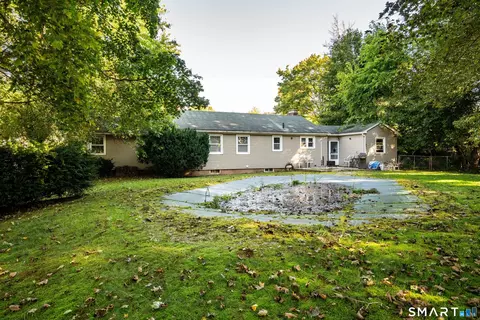 Exterior - 36 Mildrum Rd, Berlin, CT 06037 photo 4 of 8