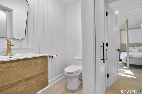 Bath - 237 Strobel Rd, Trumbull, CT 06611 photo 1 of 5