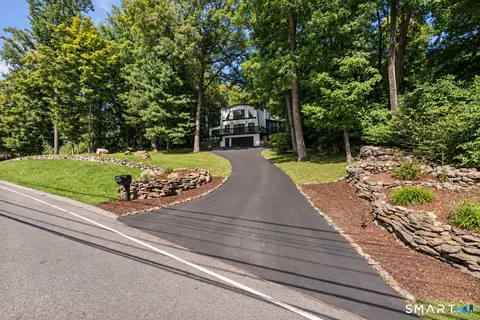 Exterior - 237 Strobel Rd, Trumbull, CT 06611 photo 8 of 8