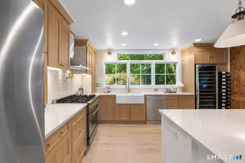 Kitchen - 237 Strobel Rd, Trumbull, CT 06611 photo 1 of 4