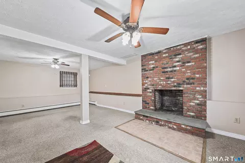 Living - 68 Eagle Pl, West Haven, CT 06516 photo 5 of 6