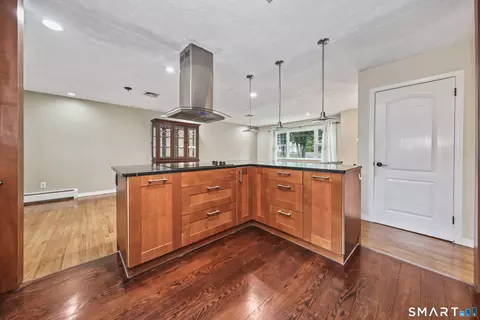 Kitchen - 68 Eagle Pl, West Haven, CT 06516 photo 5 of 6