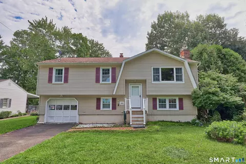 68 Eagle Pl, West Haven, CT 06516