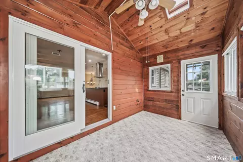 Entry Way - 68 Eagle Pl, West Haven, CT 06516 photo 2 of 2