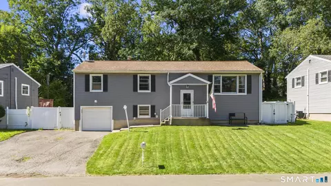 150 Hilltop Ln, West Haven, CT 06516
