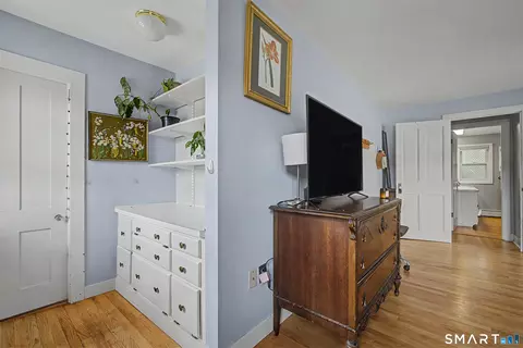 Entry Way - 89 Broad St, Killingly, CT 06239 photo 2 of 2