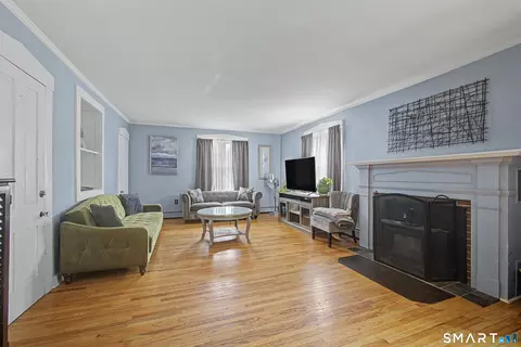 Living - 89 Broad St, Killingly, CT 06239 photo 2 of 6
