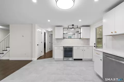 Kitchen - 31 Jackson Dr, Trumbull, CT 06611 photo 4 of 4