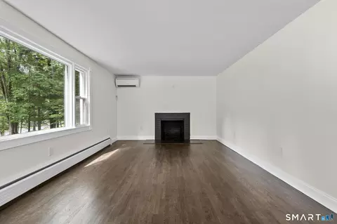 Living - 31 Jackson Dr, Trumbull, CT 06611 photo 3 of 5