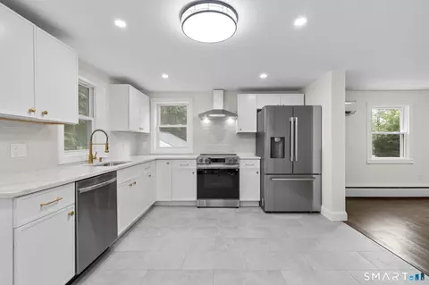 Kitchen - 31 Jackson Dr, Trumbull, CT 06611 photo 3 of 4