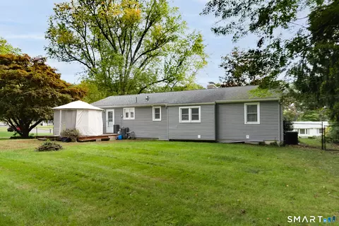 Exterior - 7 Split Rock Dr, Wolcott, CT 06716 photo 5 of 7