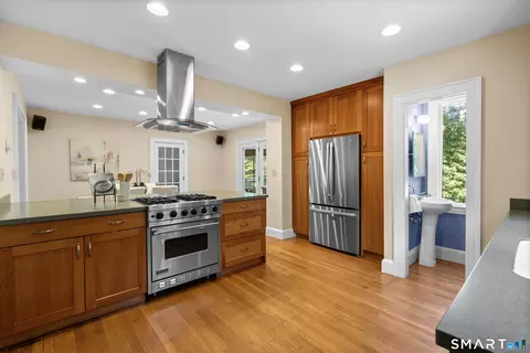 Kitchen - 21 Morris St, Hamden, CT 06517 photo 3 of 6