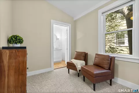 Entry Way - 21 Morris St, Hamden, CT 06517 photo 2 of 2